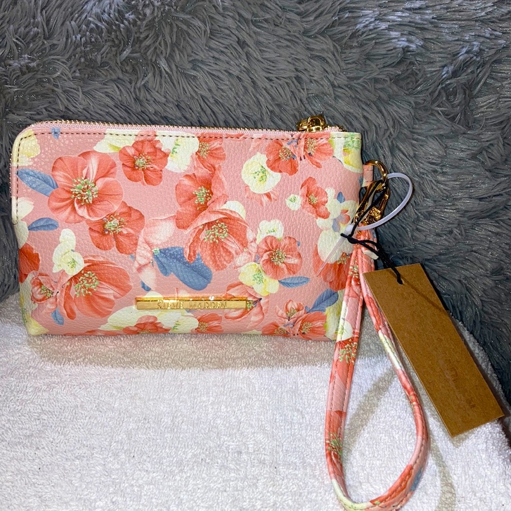 HP🎉STEVE MADDEN” Wrislet With Detachable Strap NWT